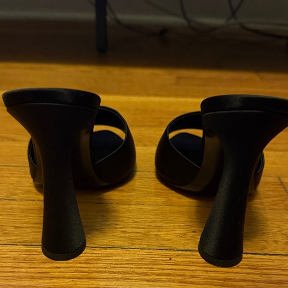 Saint Laurent Suite Mules - Picture 3 of 5